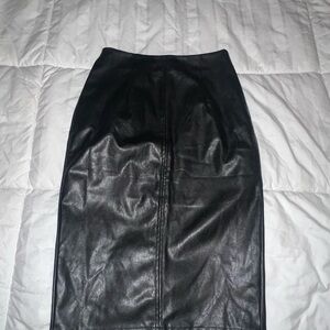 Amisu Elegant Black Pencil Skirt